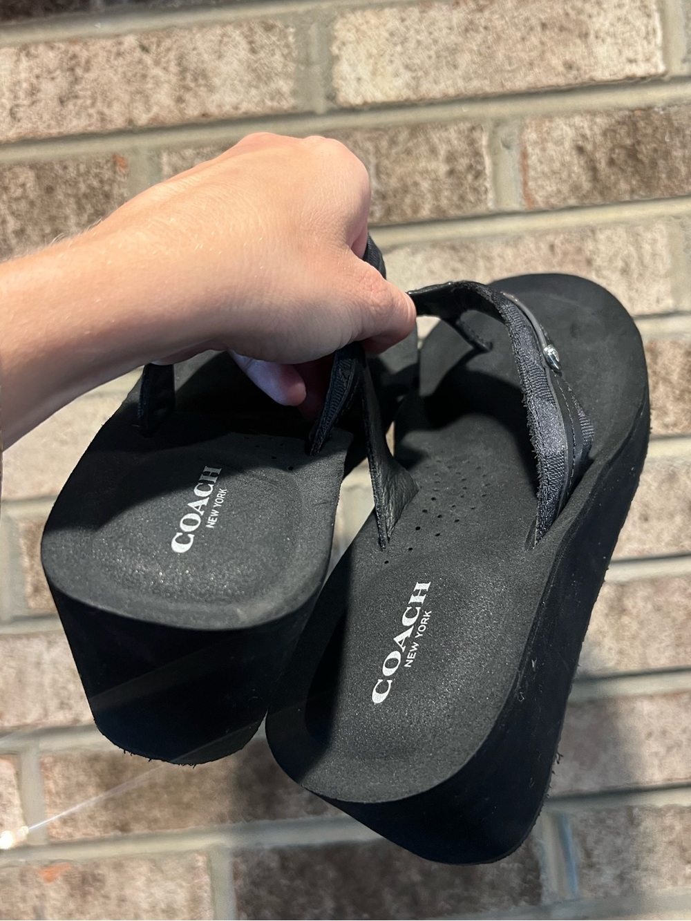 Coach Jaden Platform Thong Sandals - Picture 4 of 12